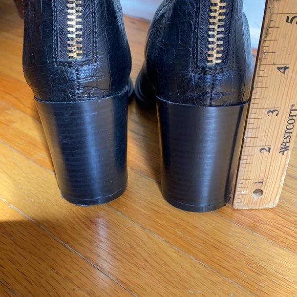 Zara Basic Collection Black Leather Ankle Boots - Picture 4 of 8